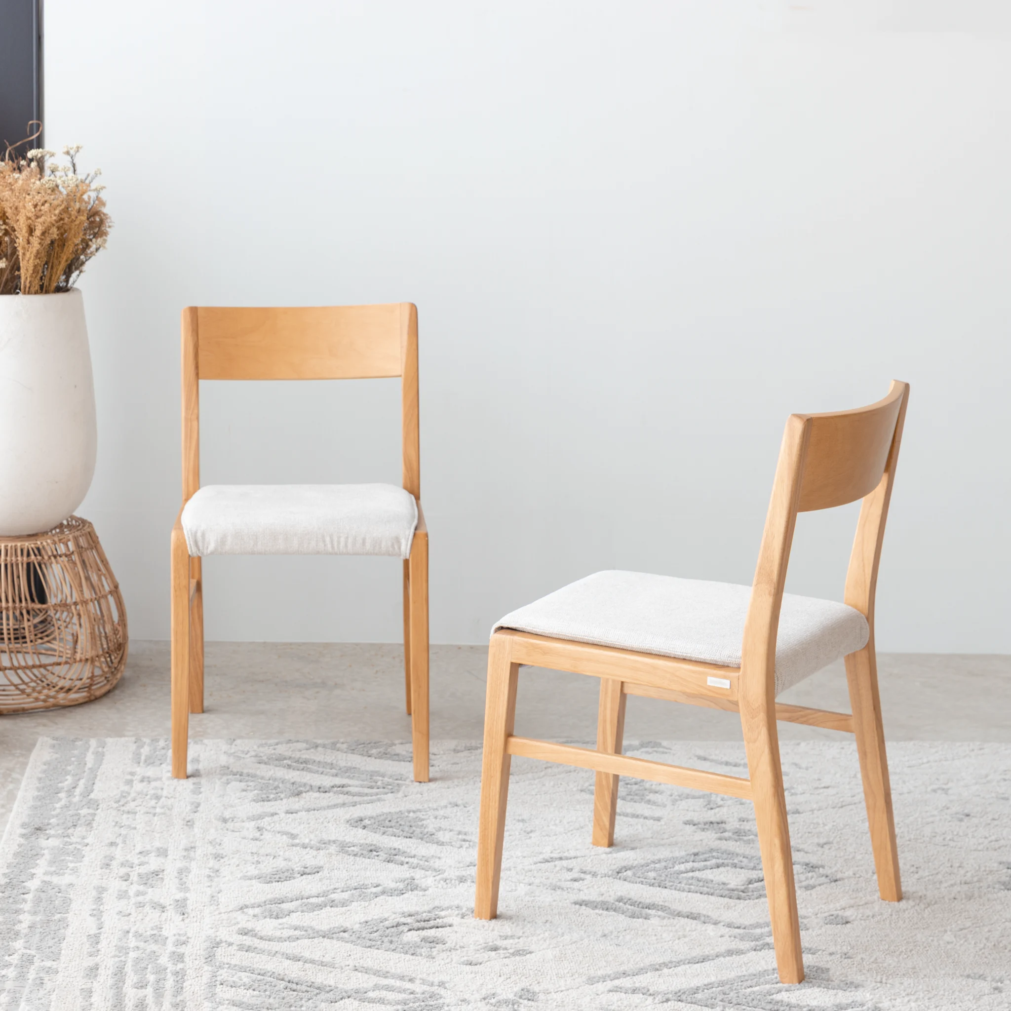 Bộ Bàn Ăn Gỗ 4 Ghế Cao Su MOHO OSLO 601