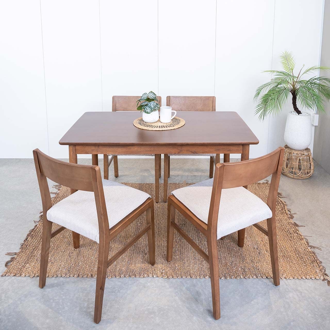 Bộ Bàn Ăn 4 Ghế Gỗ MOHO MILAN 901
